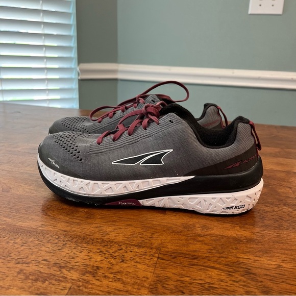 Altra Women’s Paradigm 4.5 gray red ego guide rail running shoes size 9 women’s - Picture 1 of 12